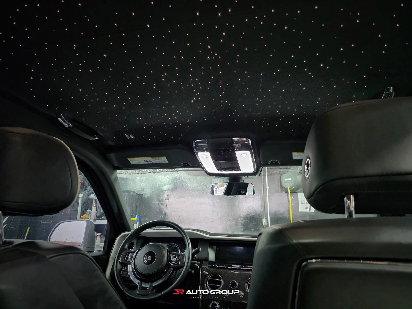 Used 2020 Rolls-Royce Cullinan Black Badge image 14