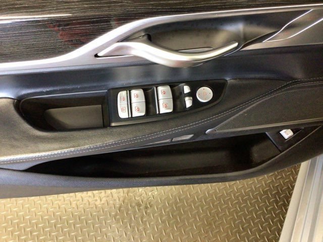 Used 2018 BMW 750i RWD image 14
