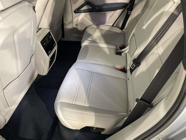 Certified 2022 Porsche Cayenne AWD/4WD image 19