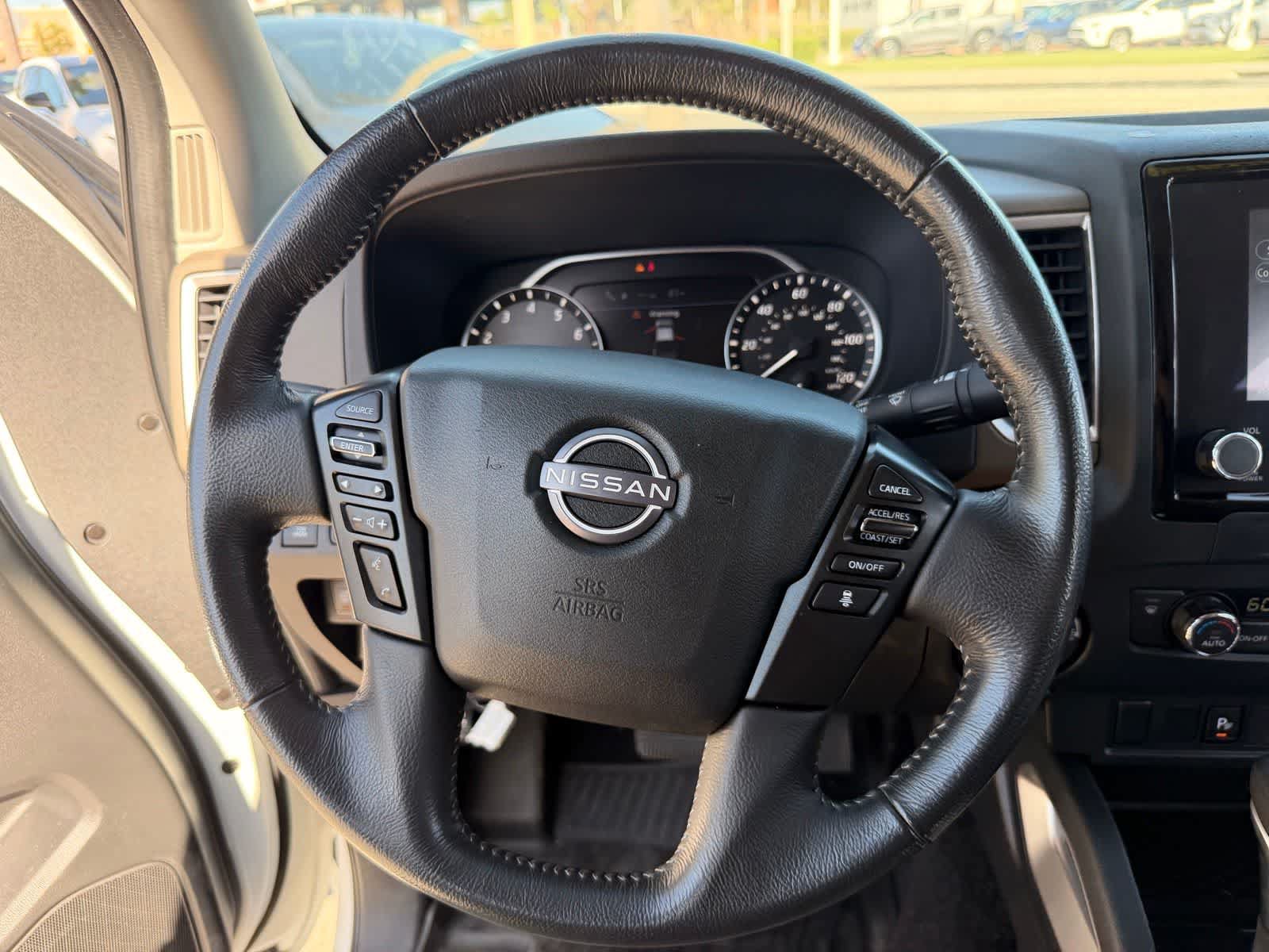 Used 2022 Nissan Frontier SV w/ Technology Package AWD/4WD image 16
