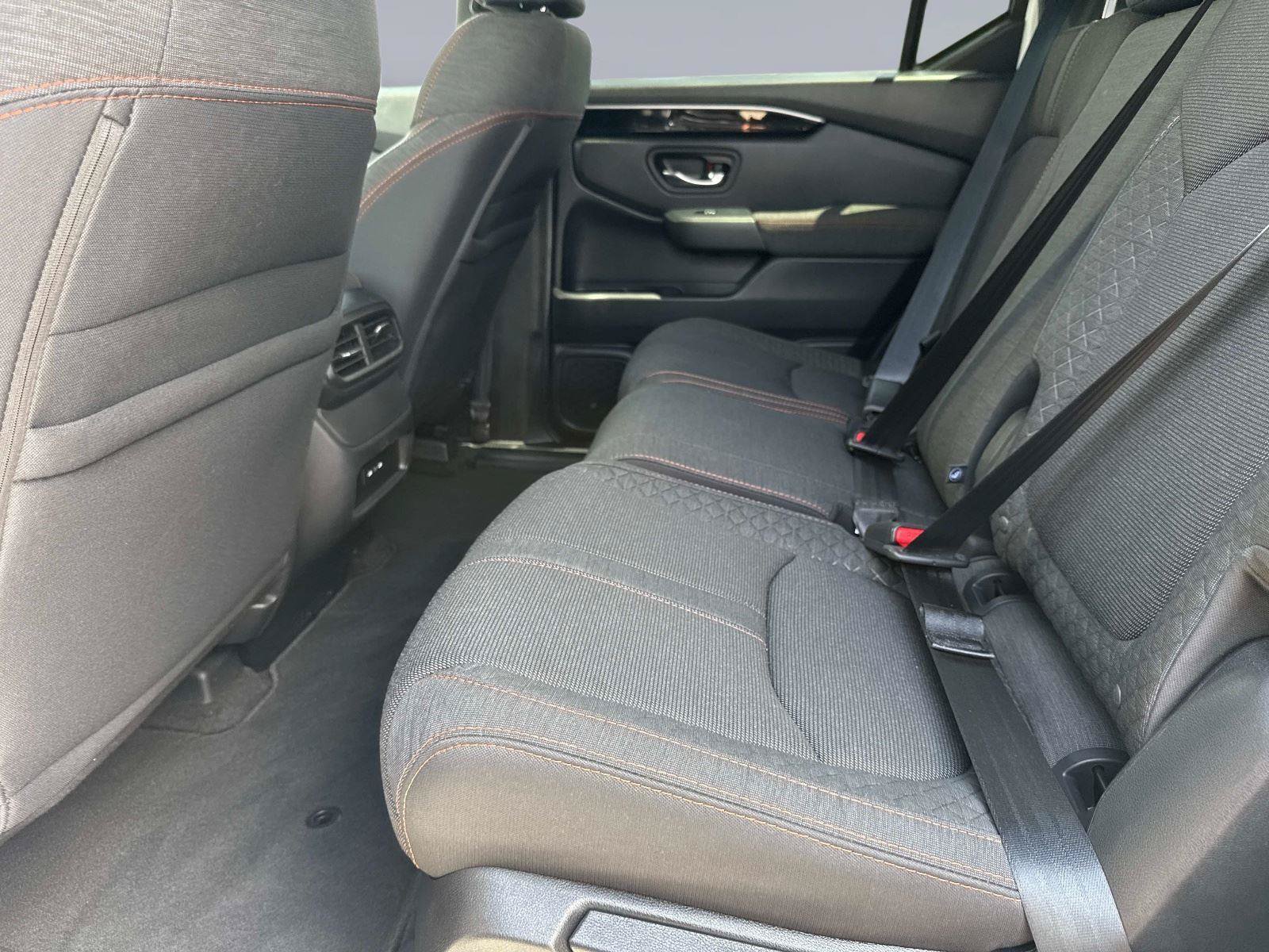 Certified 2025 Honda Pilot Sport image 14