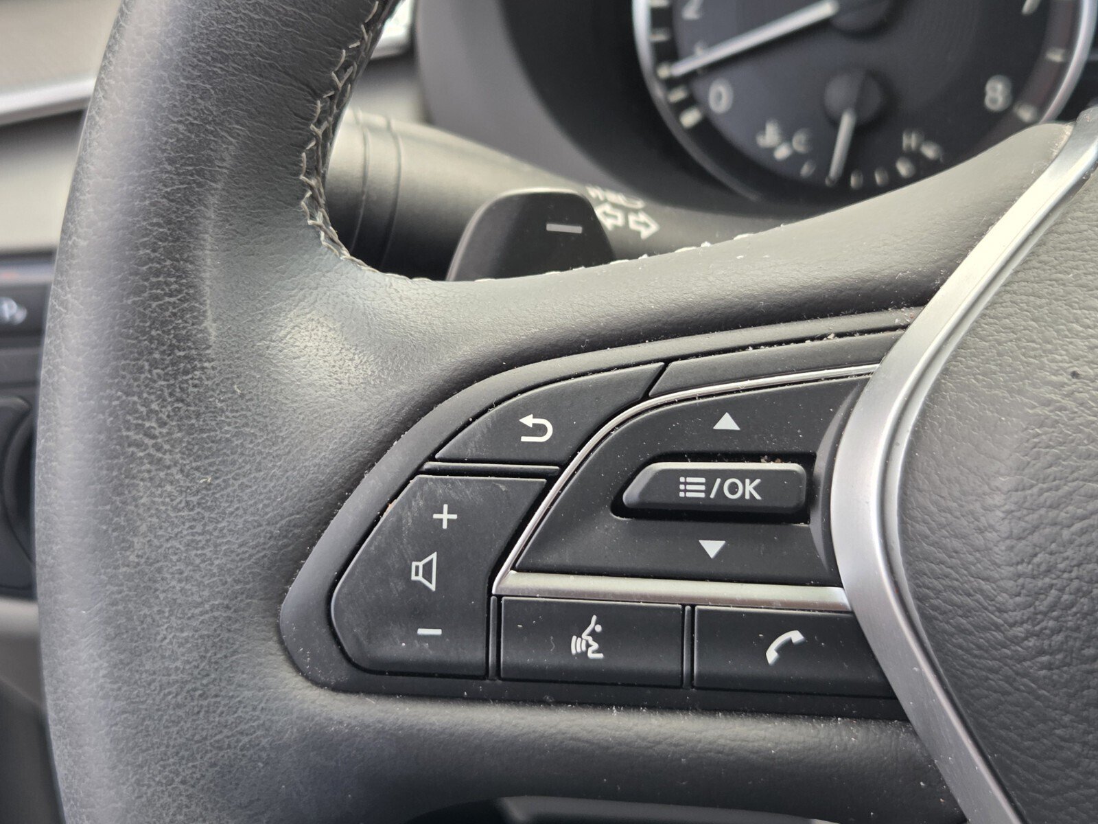 Used 2023 INFINITI QX50 Luxe FWD image 24