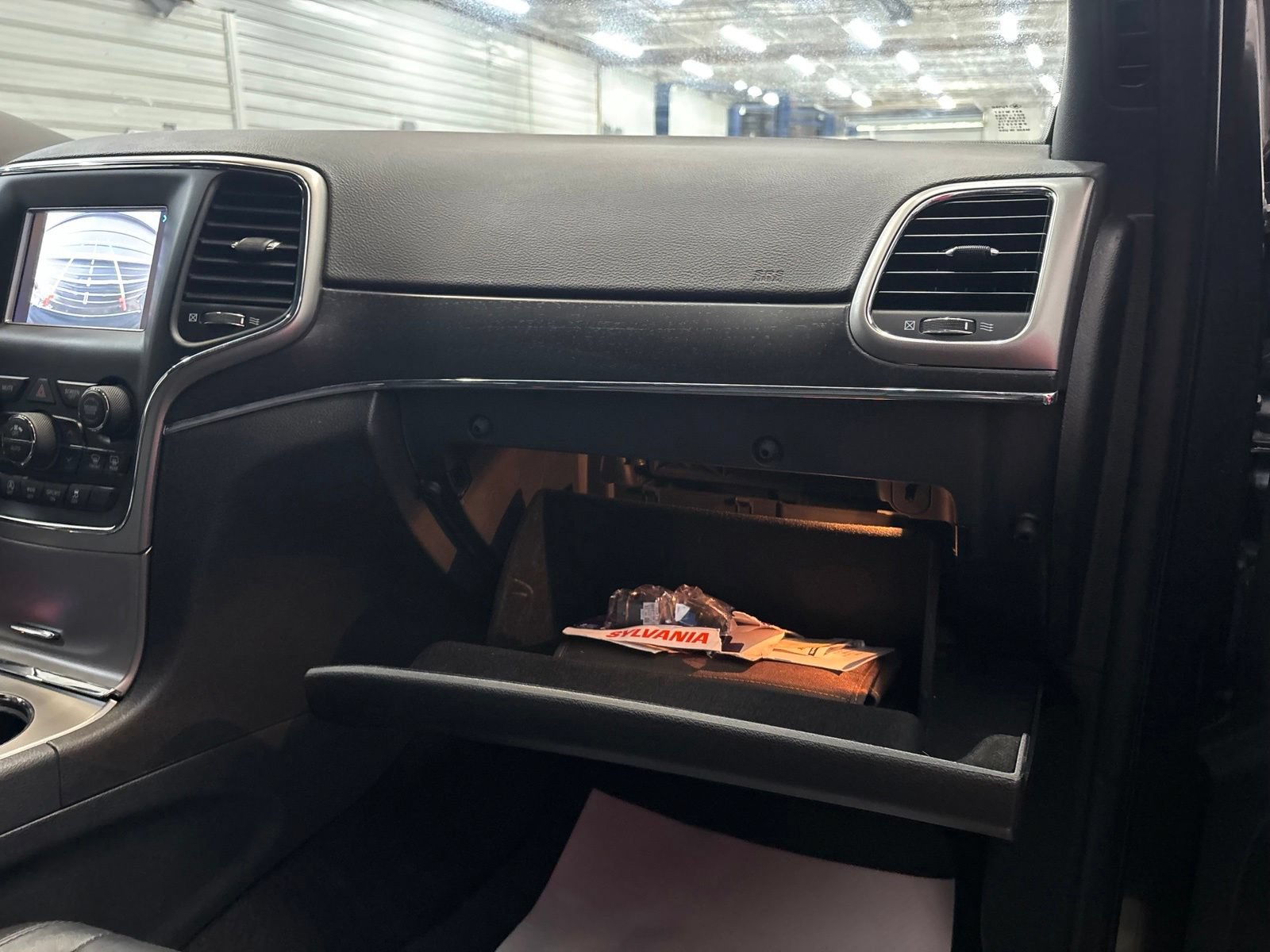 Used 2018 Jeep Grand Cherokee Limited AWD/4WD image 31