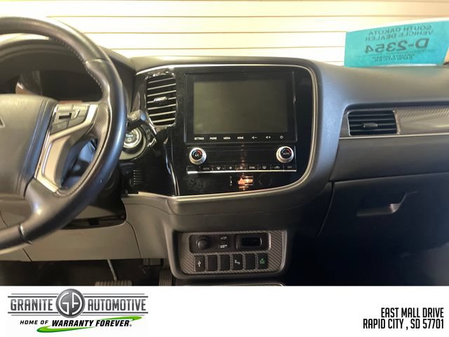 Used 2022 Mitsubishi Outlander SEL AWD/4WD image 18