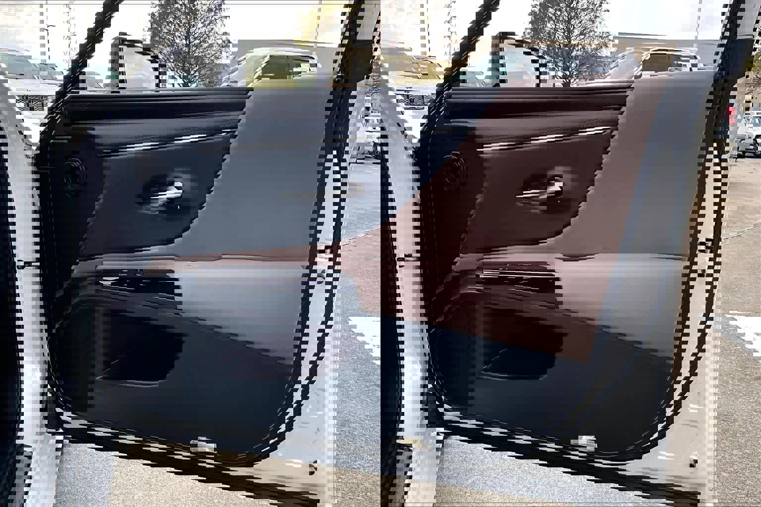 Used 2024 Lexus ES 300h w/ Premium Package image 19