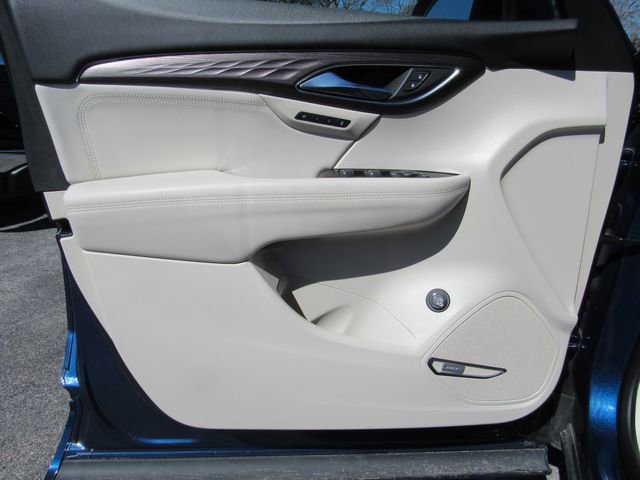 Used 2022 Buick Envision Avenir w/ Technology Package II image 10