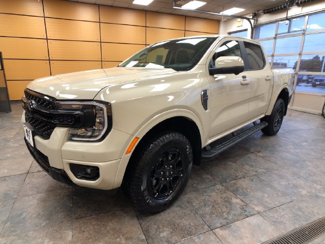 New 2026 Ford Ranger Lariat w/ Black Appearance Package AWD/4WD image 3