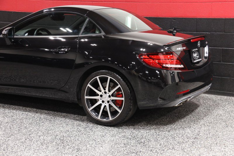 Used 2017 Mercedes-Benz SLC 43 AMG w/ Premium 2 Package image 27