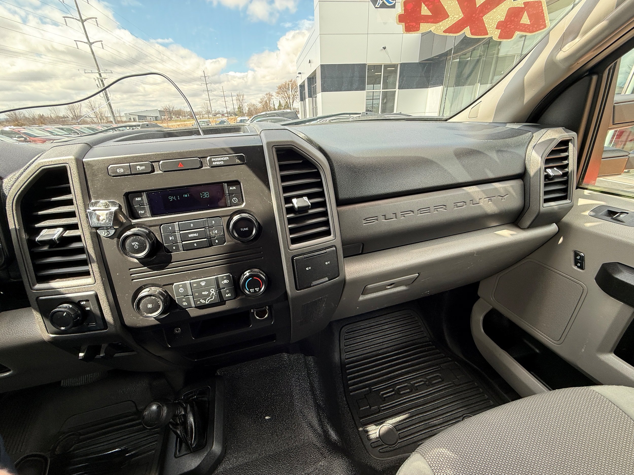 Used 2017 Ford F350 XL w/ Power Equipment Group AWD/4WD image 9
