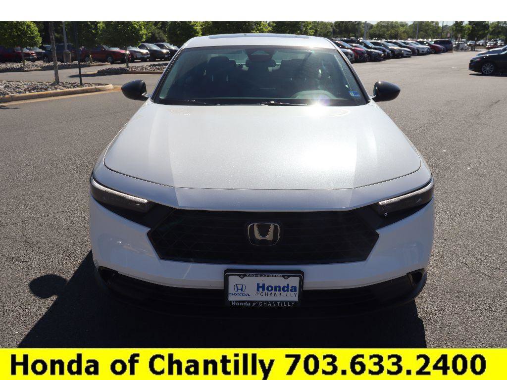 Certified 2025 Honda Accord SE image 2