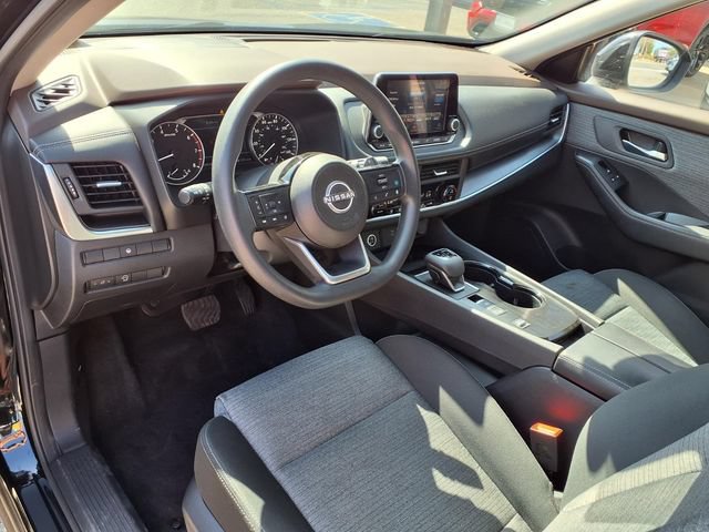 Used 2023 Nissan Rogue SV FWD image 4