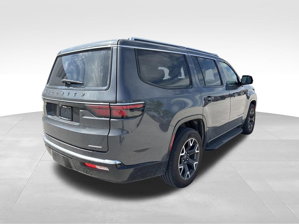Used 2023 Jeep Wagoneer Series III w/ Preferred Equipment Group AWD/4WD image 4