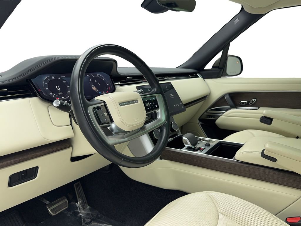 Used 2023 Land Rover Range Rover SE image 20