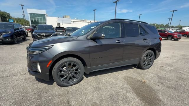 Used 2022 Chevrolet Equinox RS w/ RS Leather Package AWD/4WD image 4