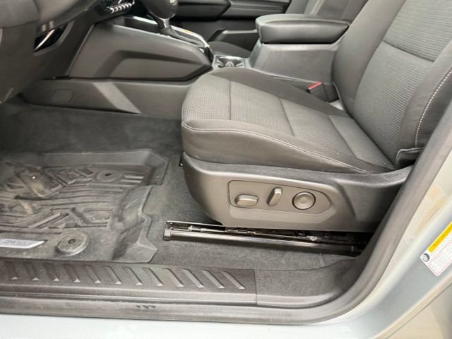 Used 2023 GMC Canyon Elevation w/ Convenience Package AWD/4WD image 17