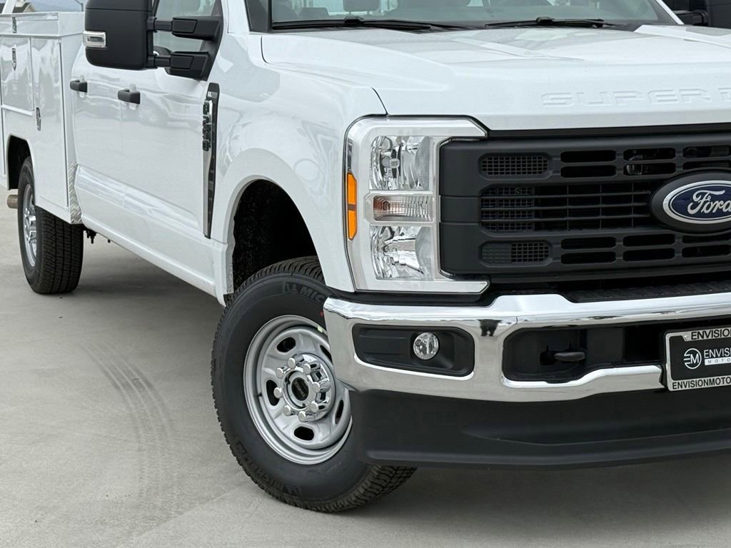 New 2026 Ford F250 XL w/ XL Chrome Package AWD/4WD image 4