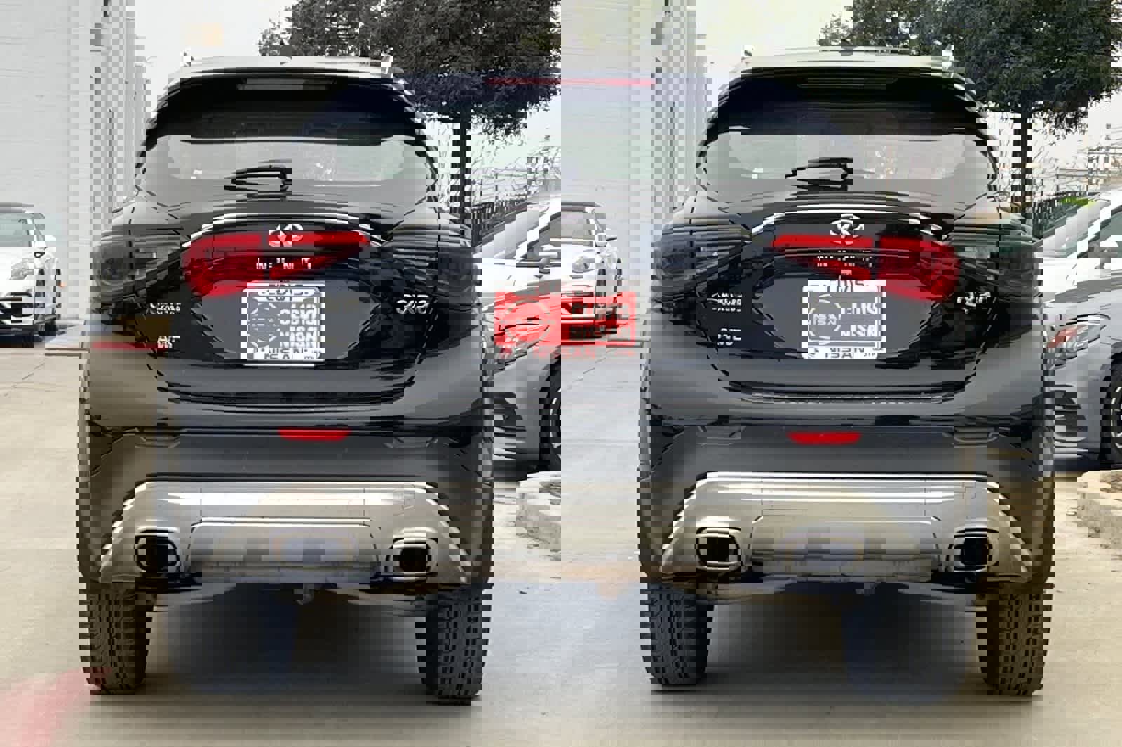 Used 2017 INFINITI QX30 Premium w/ Navigation Package image 8