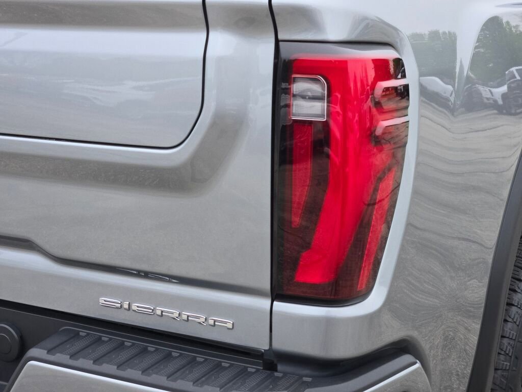 Used 2025 GMC Sierra 2500 Denali Ultimate w/ Max Trailering Package AWD/4WD image 14