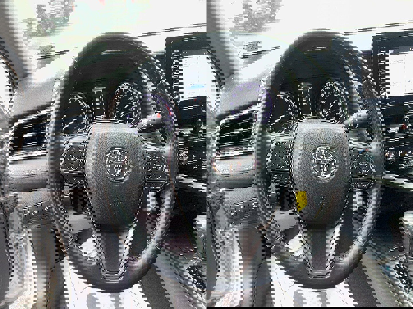 Used 2021 Toyota Camry SE image 12