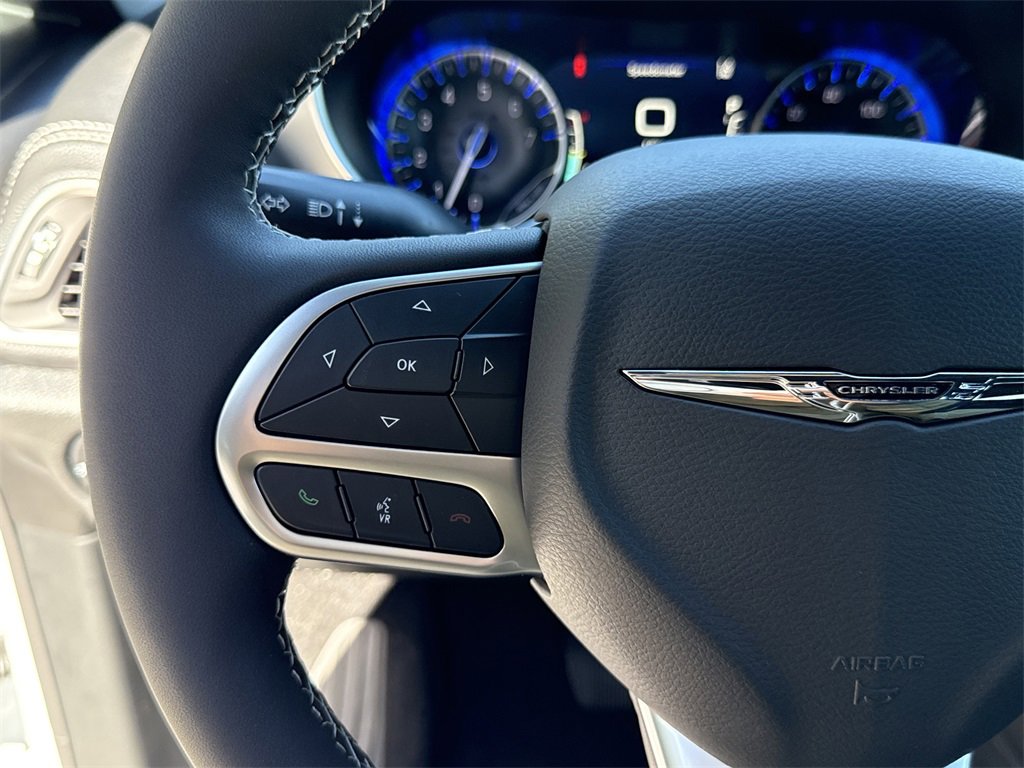 New 2026 Chrysler Pacifica Limited image 22