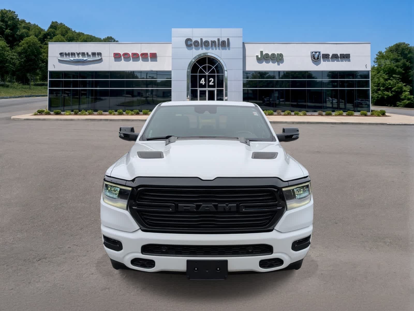 Used 2023 RAM 1500 Laramie AWD/4WD image 9