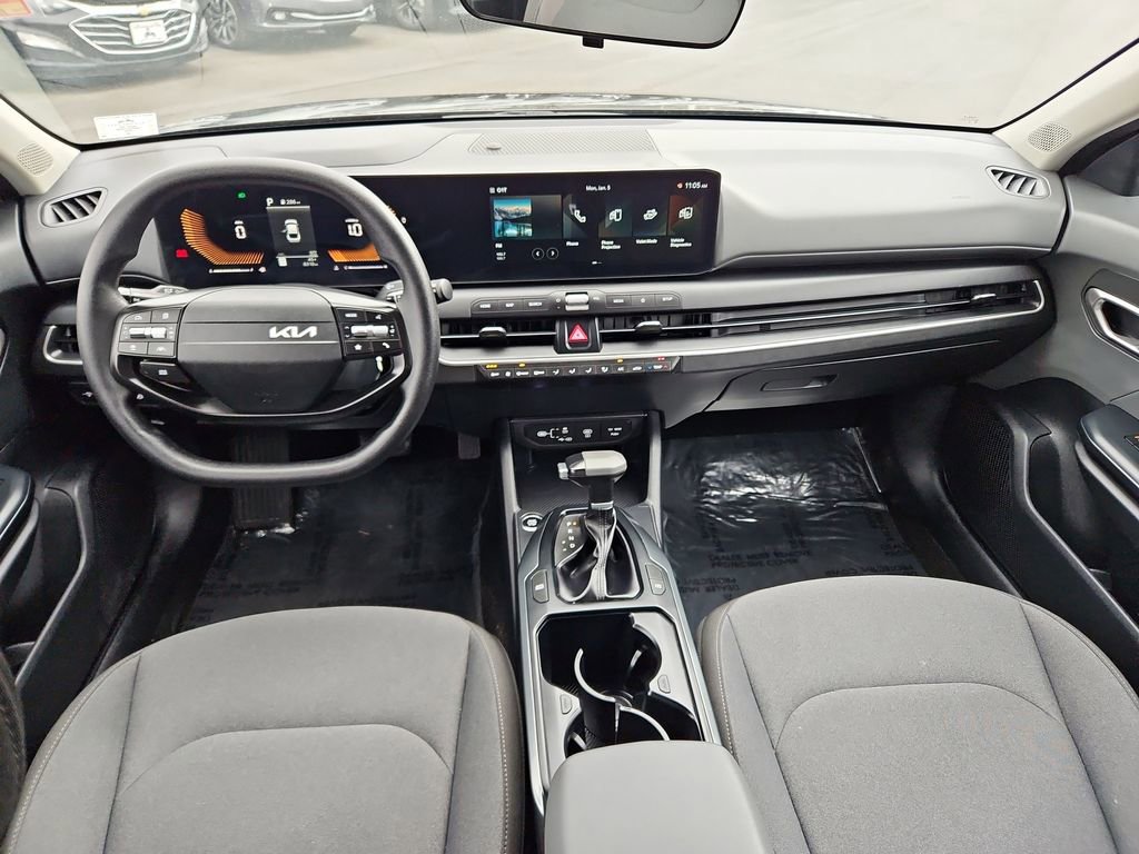 Used 2025 Kia K4 LXS image 9