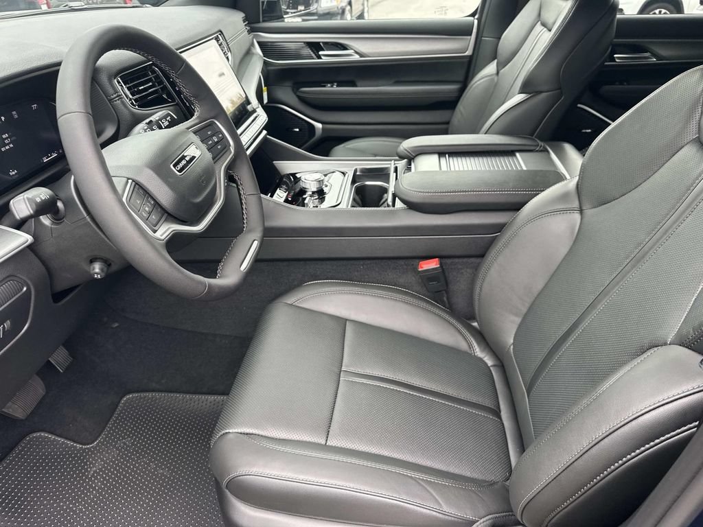 New 2026 Jeep Grand Wagoneer 4WD image 17
