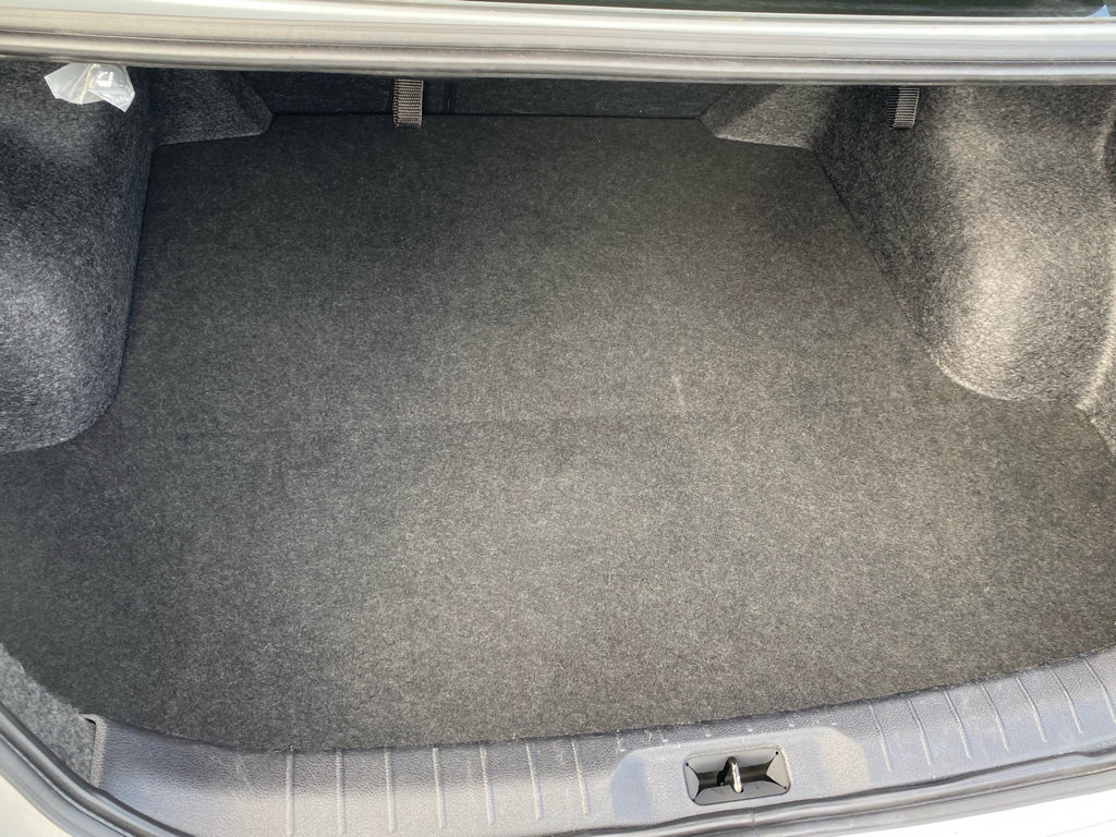 Used 2024 Nissan Altima 2.5 SV image 10