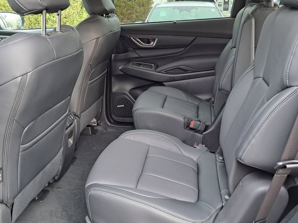 New 2025 Subaru Ascent Limited image 13