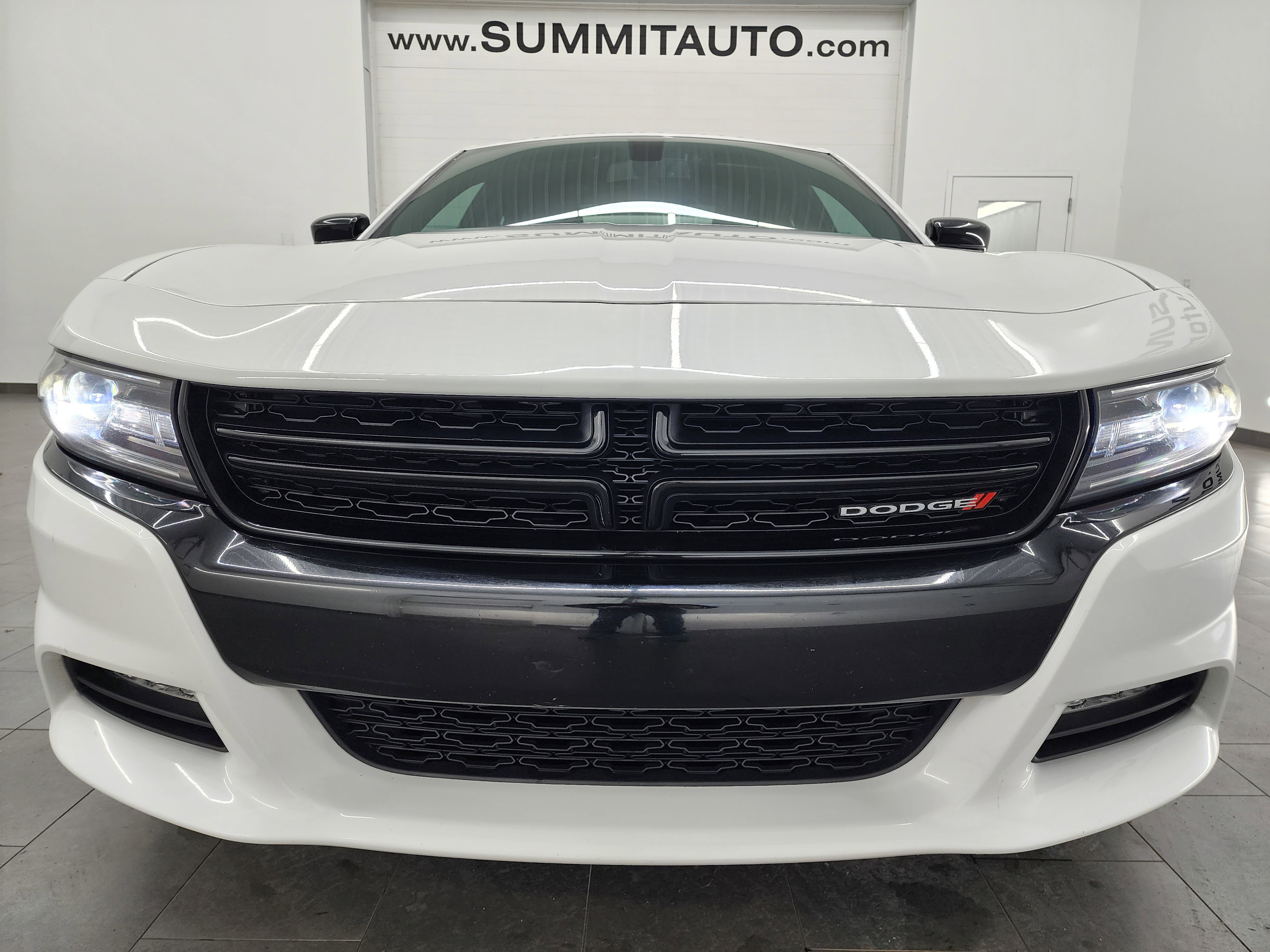 Used 2017 Dodge Charger SXT w/ AWD Plus Group image 21