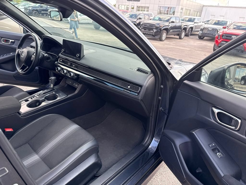 Used 2022 Honda Civic Sport image 13