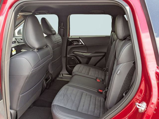 New 2026 Mitsubishi Outlander LE FWD image 12