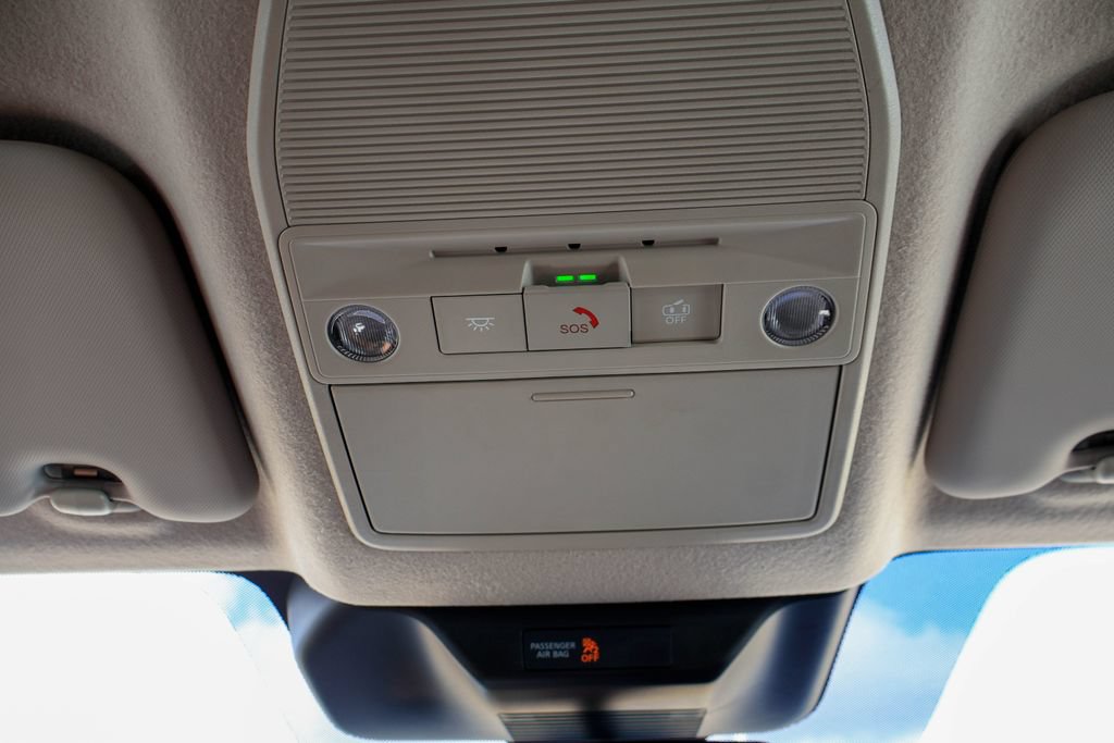 Used 2026 Nissan Kicks SR FWD image 18