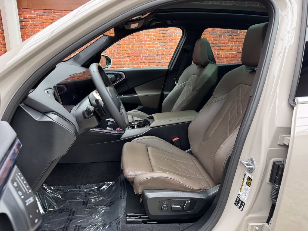 Certified 2025 BMW X3 xDrive30i w/ Premium Package AWD/4WD image 24