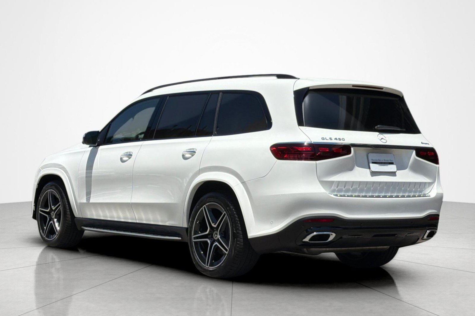 Used 2026 Mercedes-Benz GLS 450 4MATIC image 3