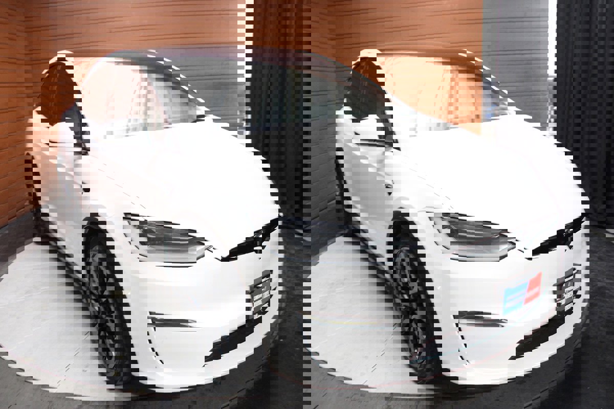 Used 2022 Tesla Model X Plaid image 54