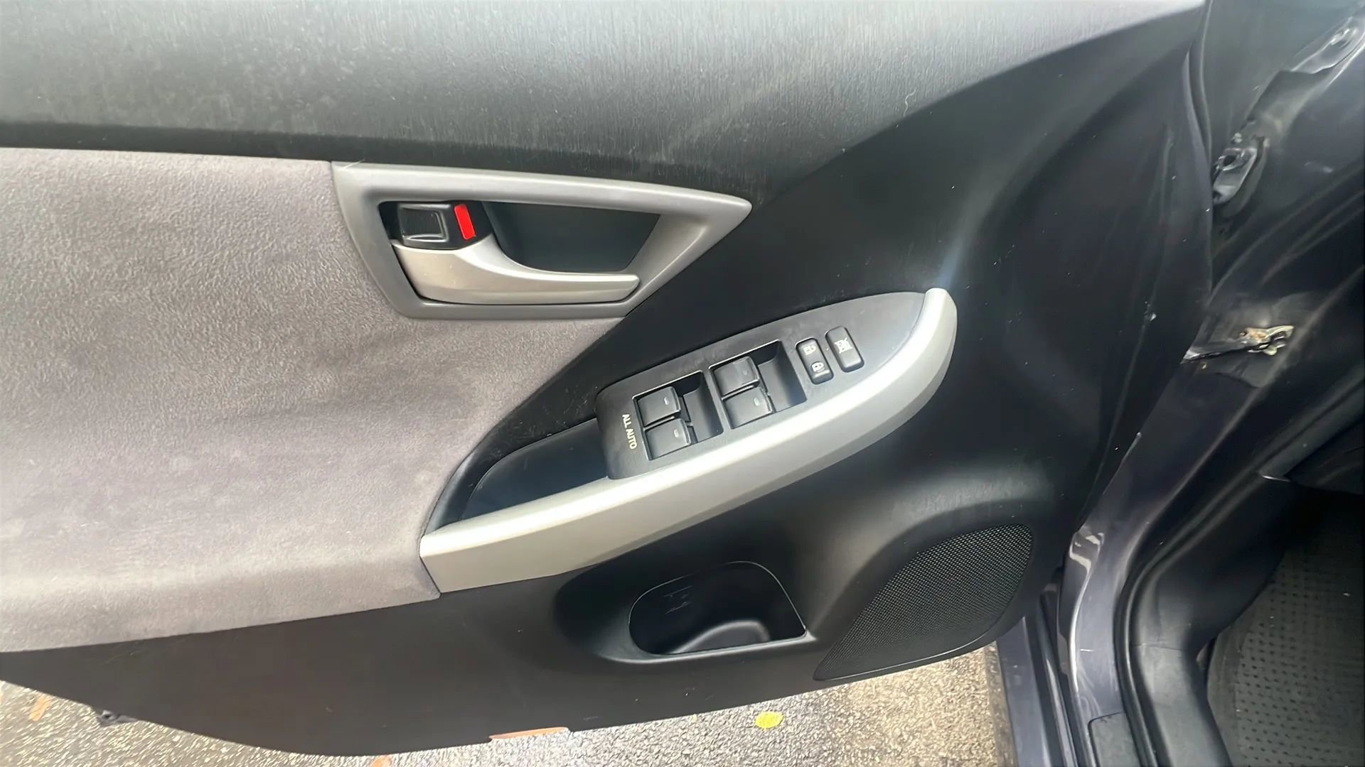 Used 2014 Toyota Prius One image 21