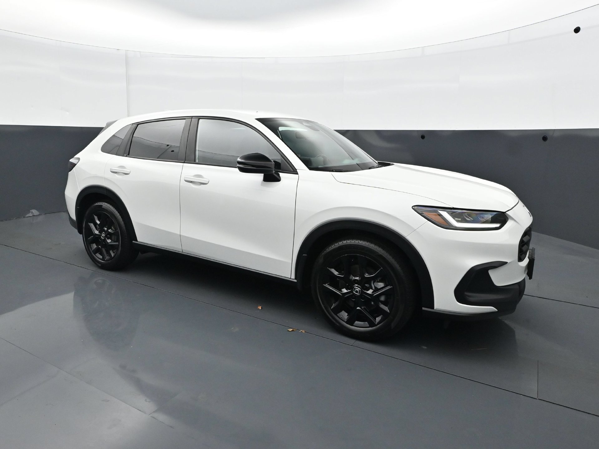 Used 2024 Honda HR-V Sport image 9