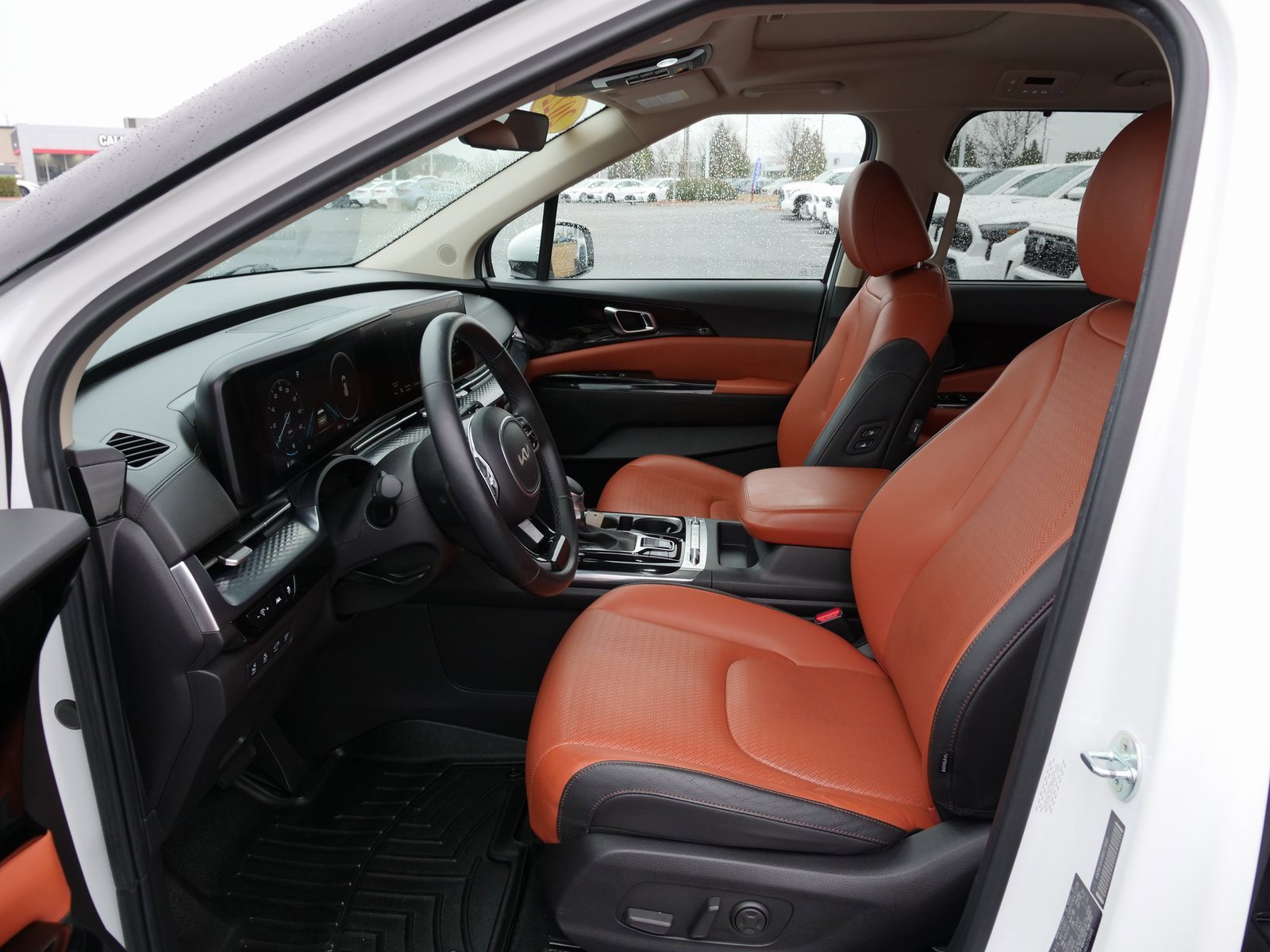 Used 2022 Kia Carnival SX Prestige image 18