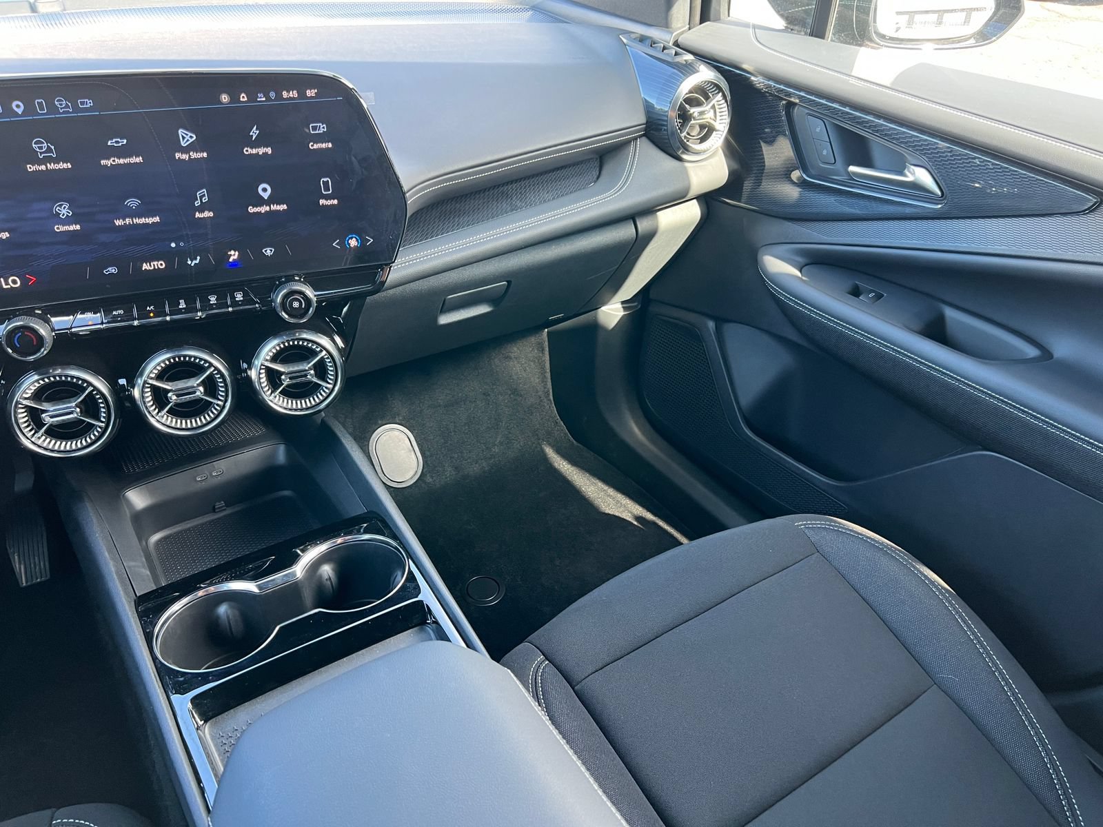New 2026 Chevrolet Blazer EV LT w/ Midnight/Sport Edition AWD/4WD image 27