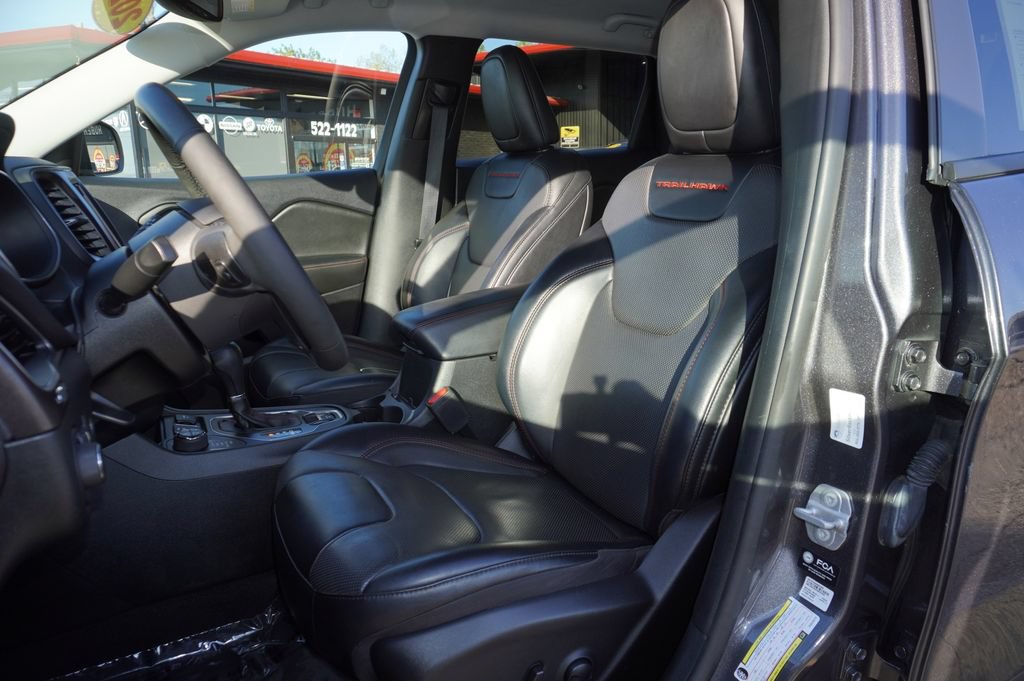 Used 2022 Jeep Cherokee Trailhawk w/ Sound & Nav Group AWD/4WD image 24