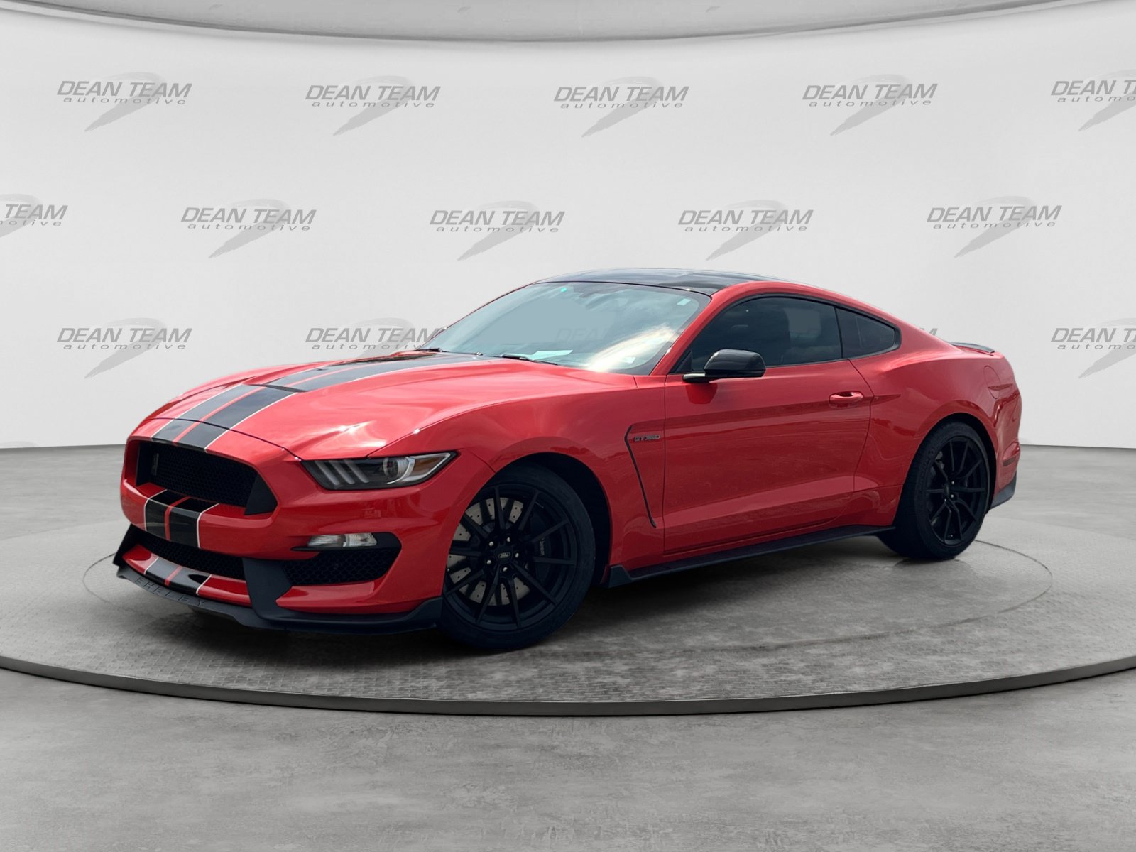 Used 2016 Ford Mustang Shelby GT350 w/ Technology Package RWD image 3