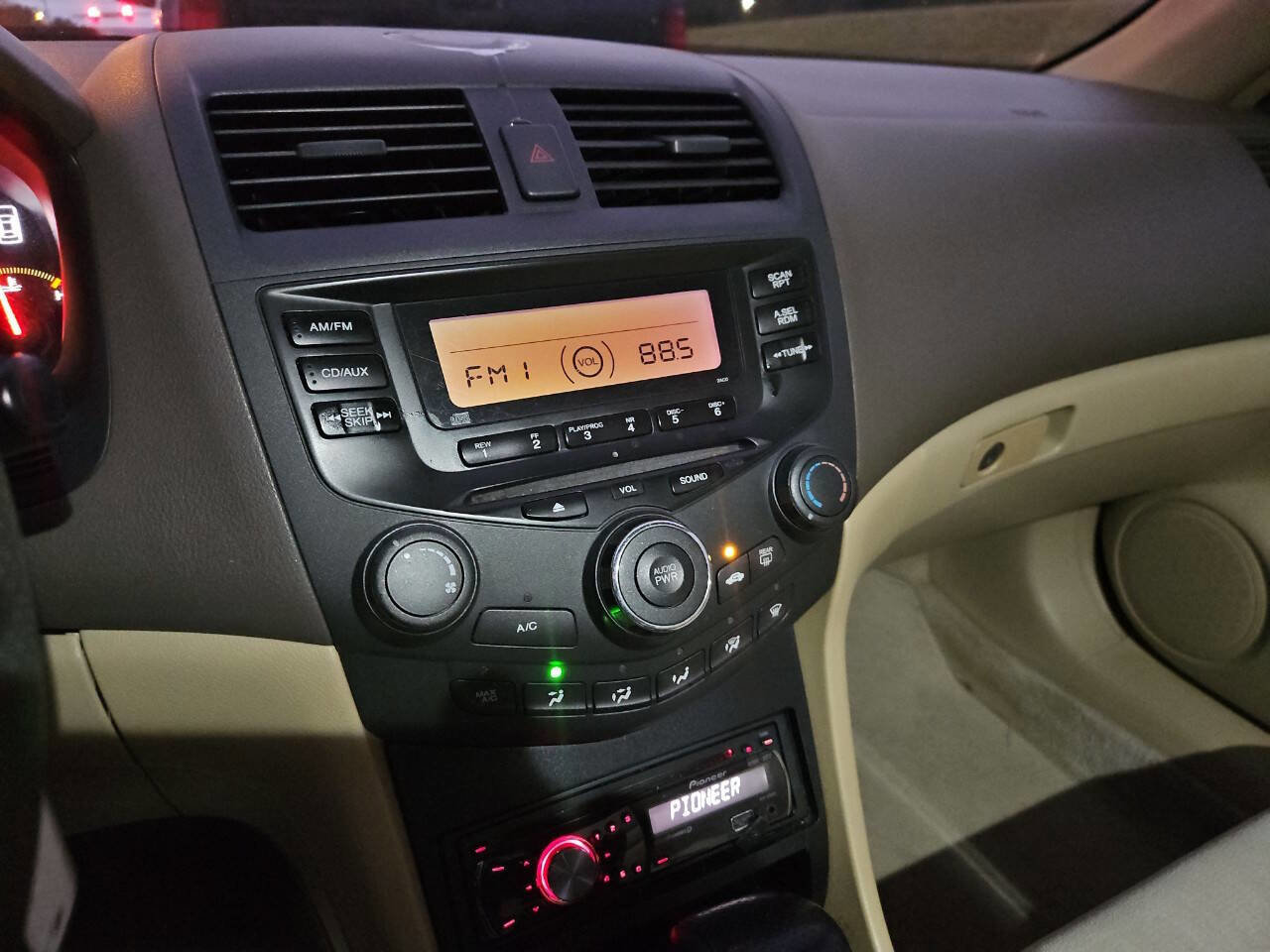 Used 2003 Honda Accord LX image 18