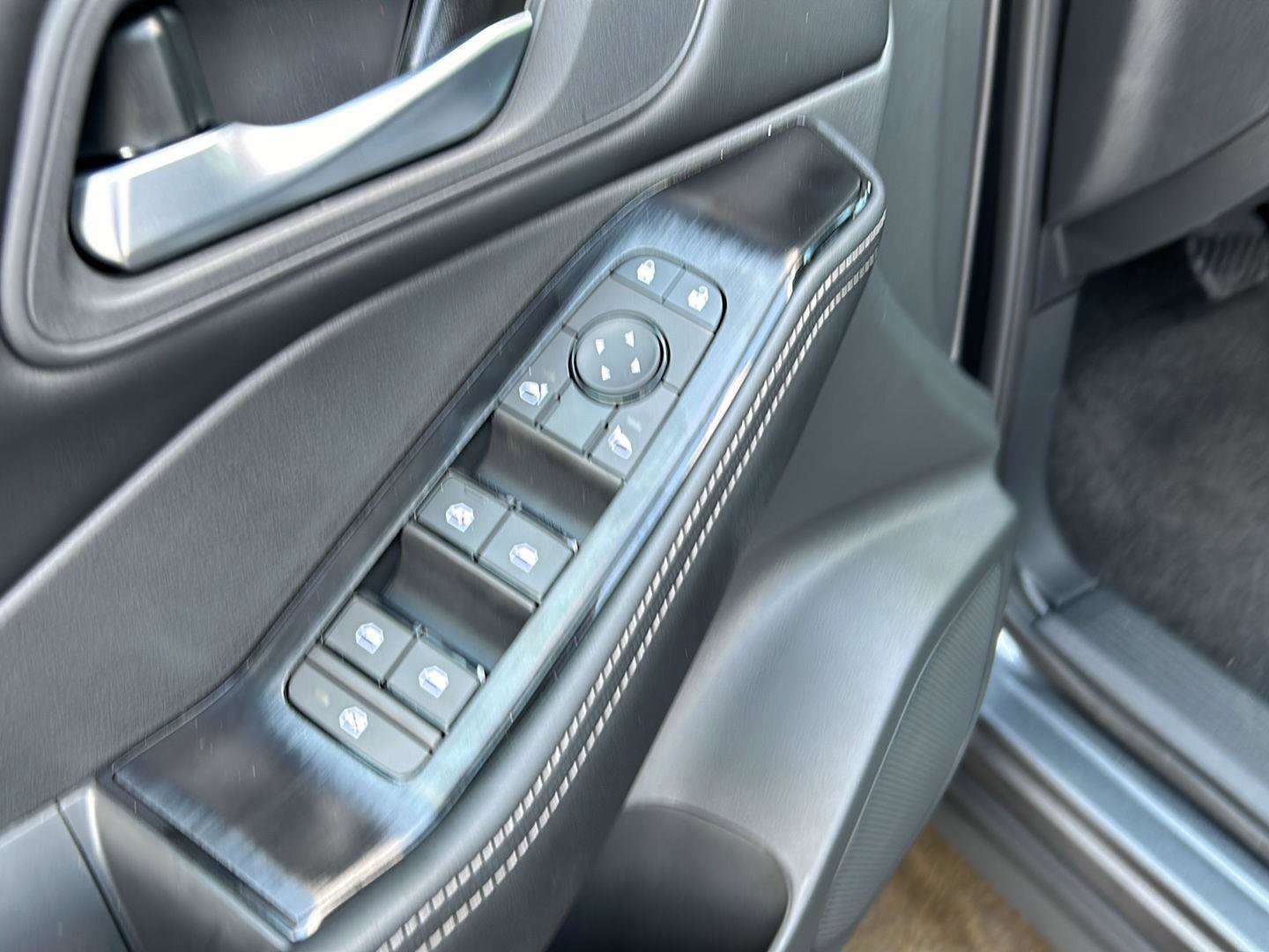 New 2026 Nissan Rogue SV image 11