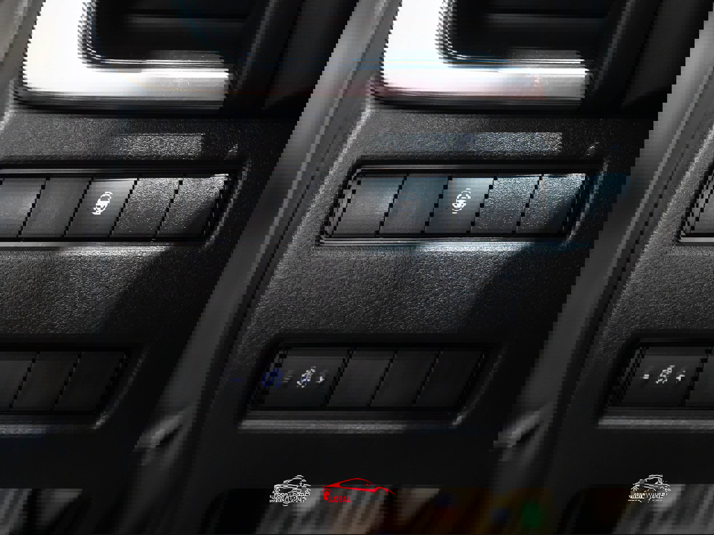 Used 2021 Nissan Rogue SV image 38