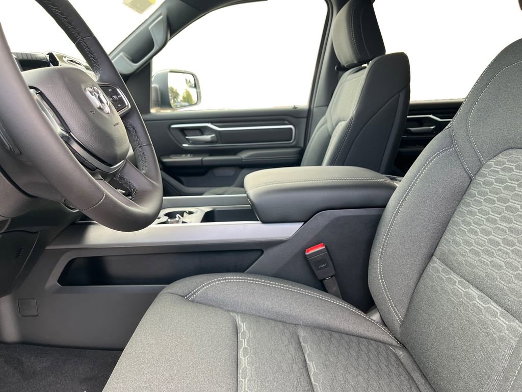 New 2026 RAM 1500 4x4 Crew Cab image 19