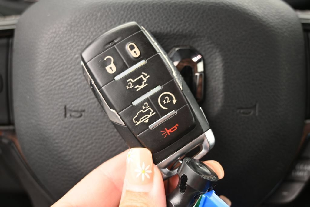 Used 2022 RAM 1500 Limited w/ Body-Colour Bumper Group AWD/4WD image 37