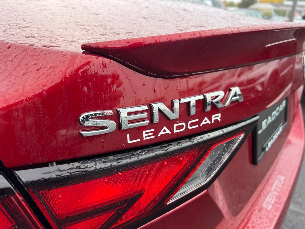 Used 2022 Nissan Sentra SR w/ Lighting Package FWD image 29