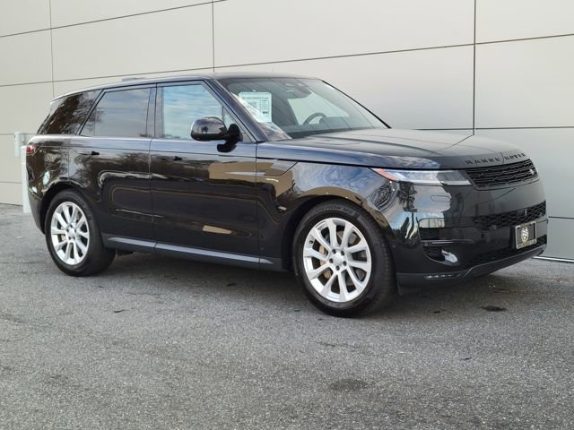 Used 2025 Land Rover Range Rover Sport SE image 6