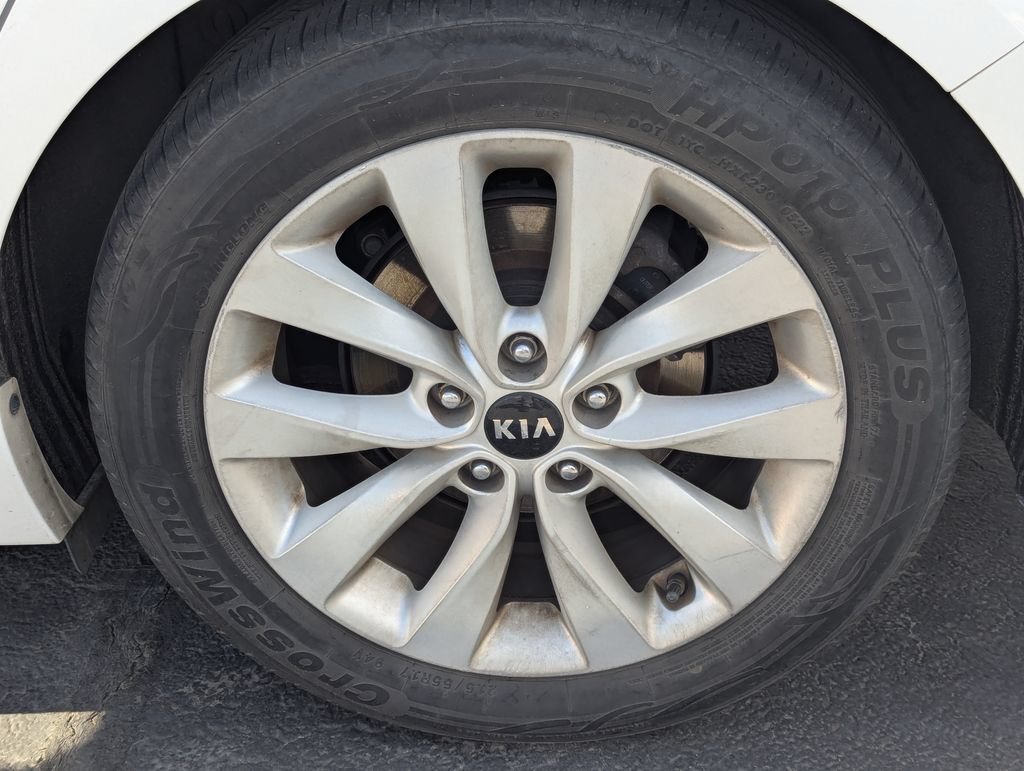 Used 2017 Kia Optima LX w/ Option Group 014 FWD image 8